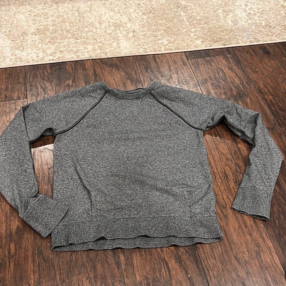 Lululemon Women's Pullover Sweater Gray Size 4 Thumb Hole Heather grey EUC‎